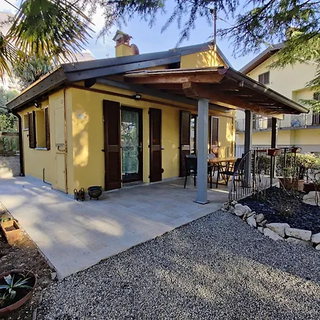 Laura Отель типа 