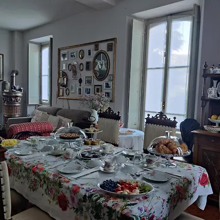 Oda ve Kahvaltı Laura Lierna