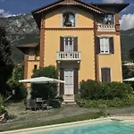 Laura فندق مبيت وإفطار 4*